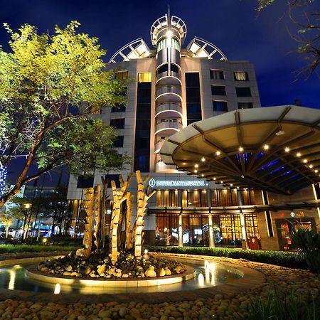 Intercontinental Johannesburg Or Tambo Airport Hotel By Ihg Кемптън Парк Екстериор снимка The Royal