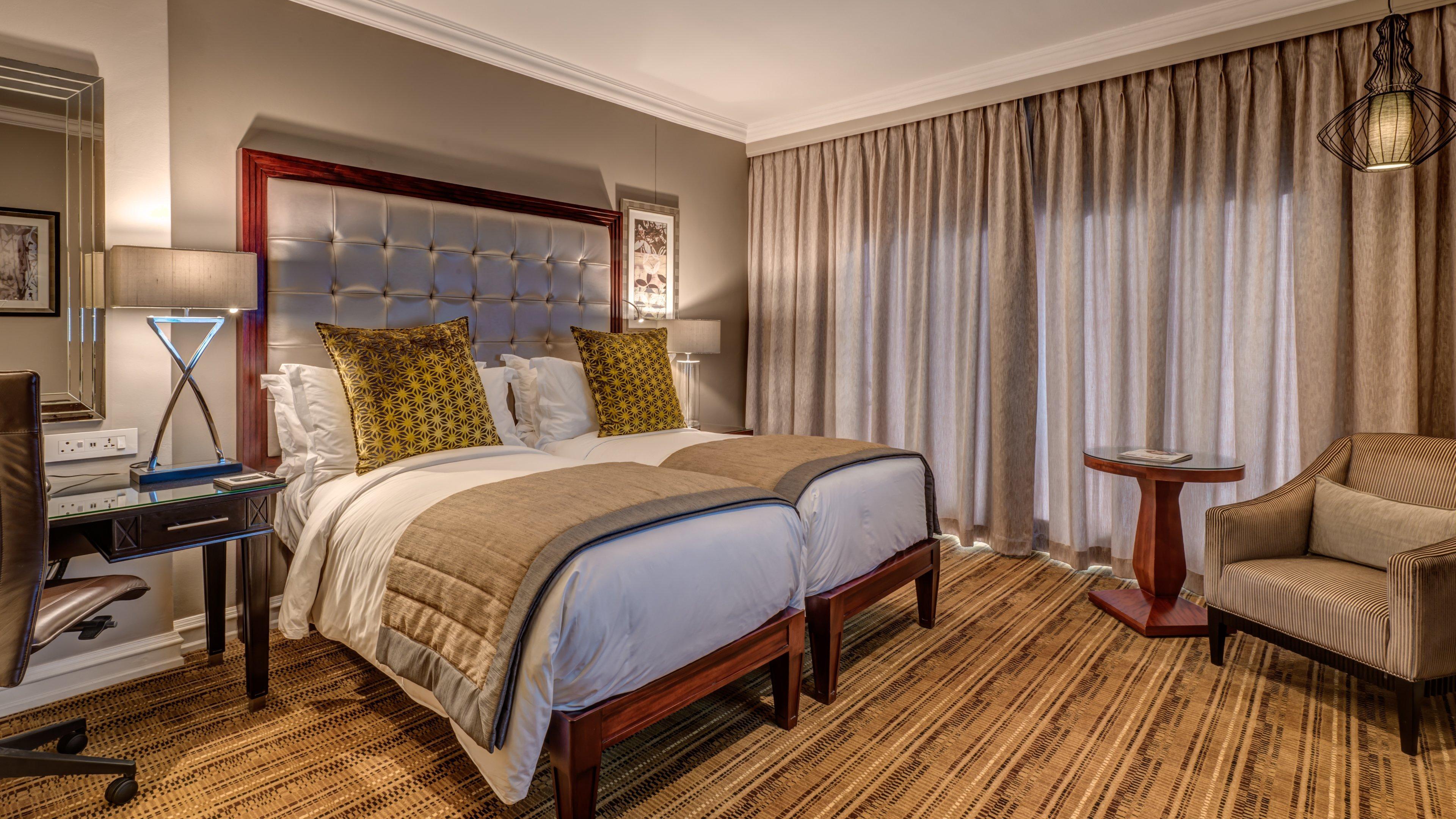 Intercontinental Johannesburg Or Tambo Airport Hotel By Ihg Кемптън Парк Екстериор снимка A bedroom at the Cape Grace