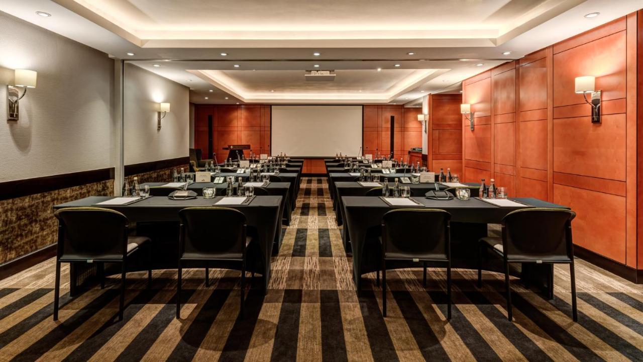 Intercontinental Johannesburg Or Tambo Airport Hotel By Ihg Кемптън Парк Екстериор снимка Meeting room