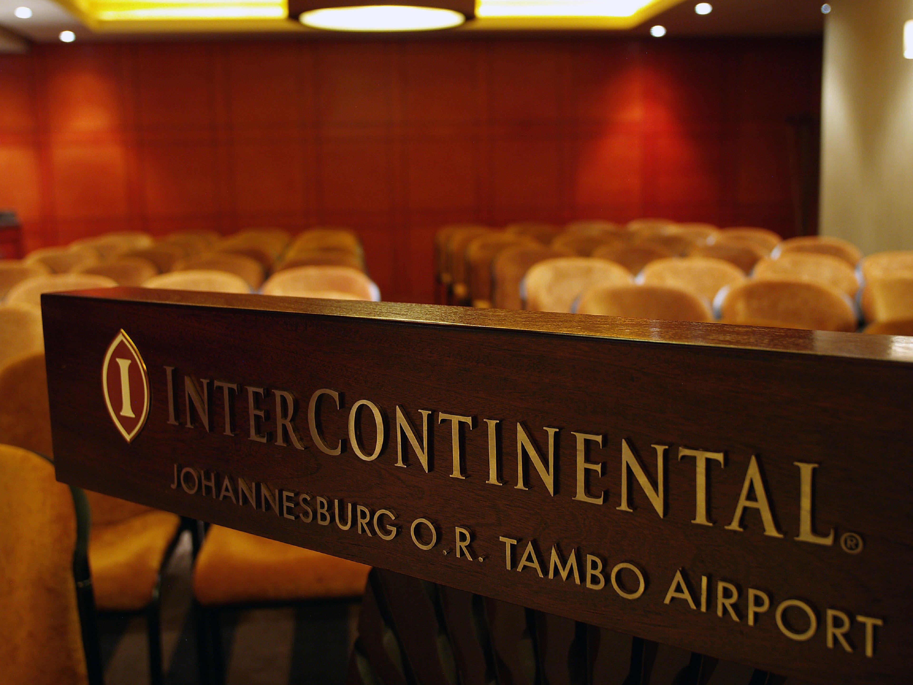 Intercontinental Johannesburg Or Tambo Airport Hotel By Ihg Кемптън Парк Екстериор снимка InterContinental Johannesburg