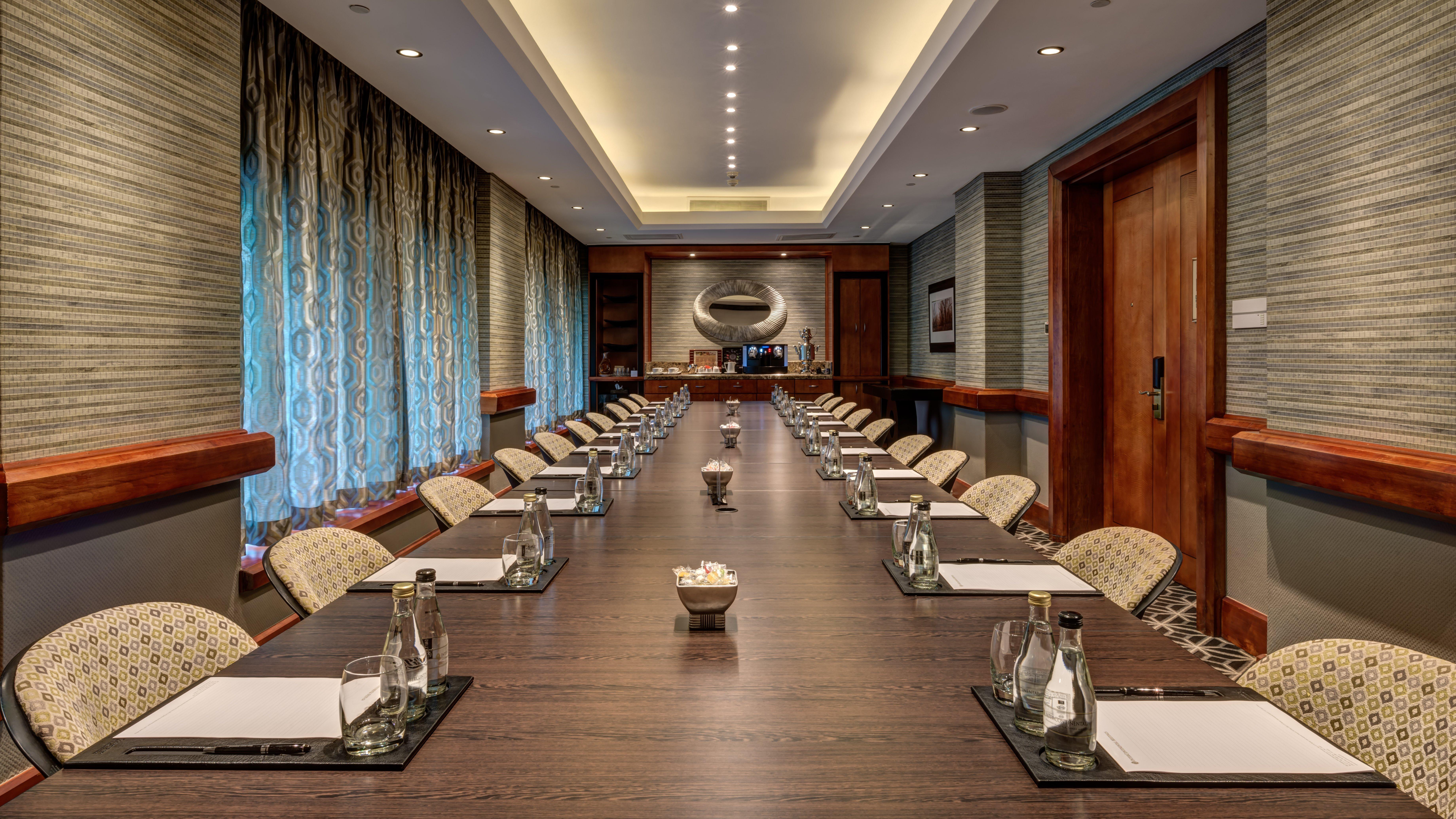 Intercontinental Johannesburg Or Tambo Airport Hotel By Ihg Кемптън Парк Екстериор снимка Meeting room