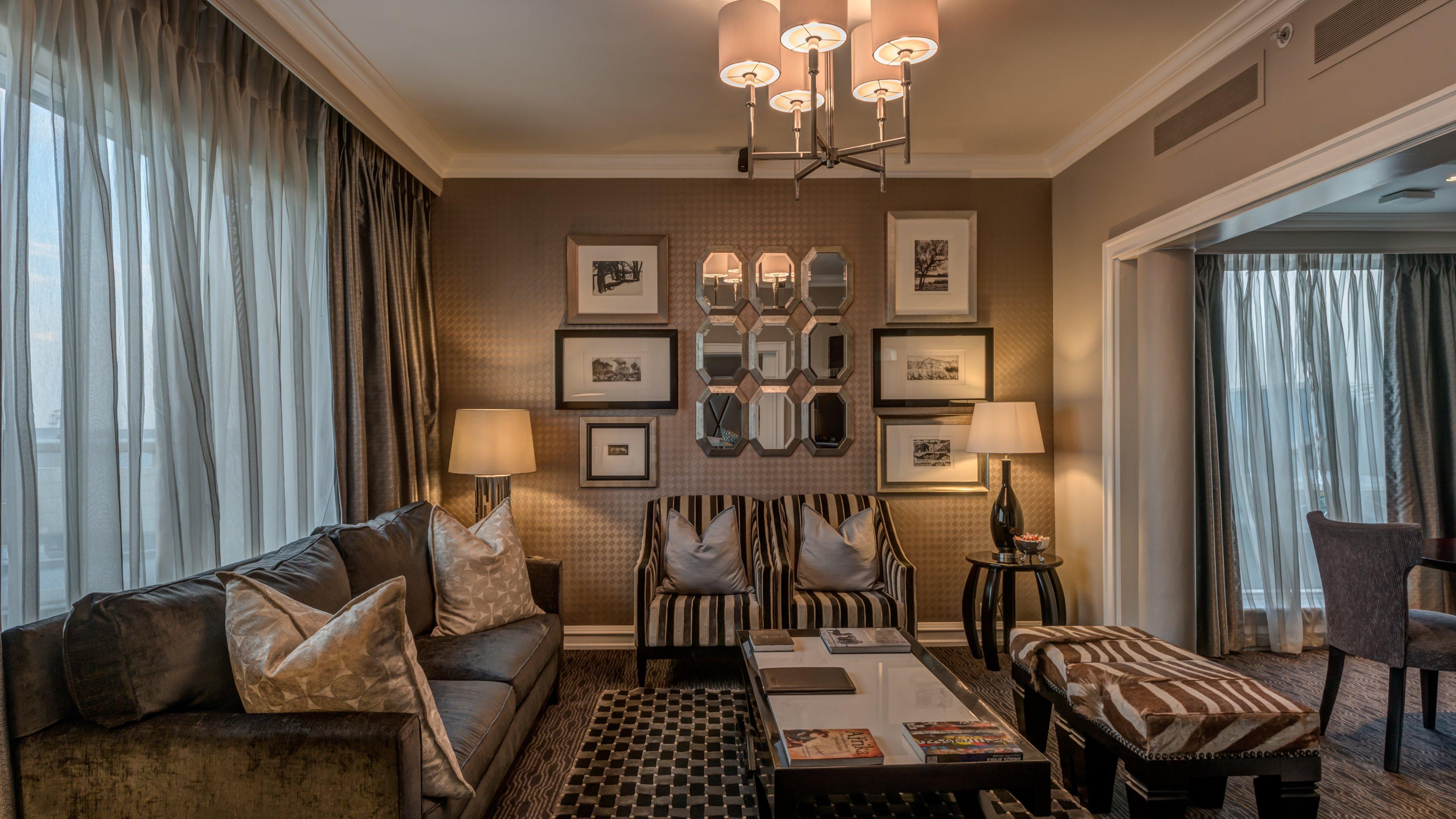 Intercontinental Johannesburg Or Tambo Airport Hotel By Ihg Кемптън Парк Екстериор снимка A suite at the hotel